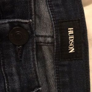 Hudson dark skinny jeans Size: 27